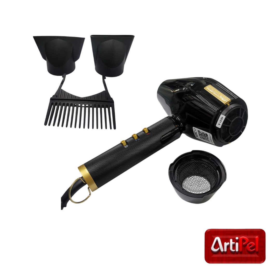 Descubre el Secador Babyliss BlackFX con motor AC italiano, generador de iones y diseño ergonómico. Máximo brillo, menos frizz y resultados de salón en casa