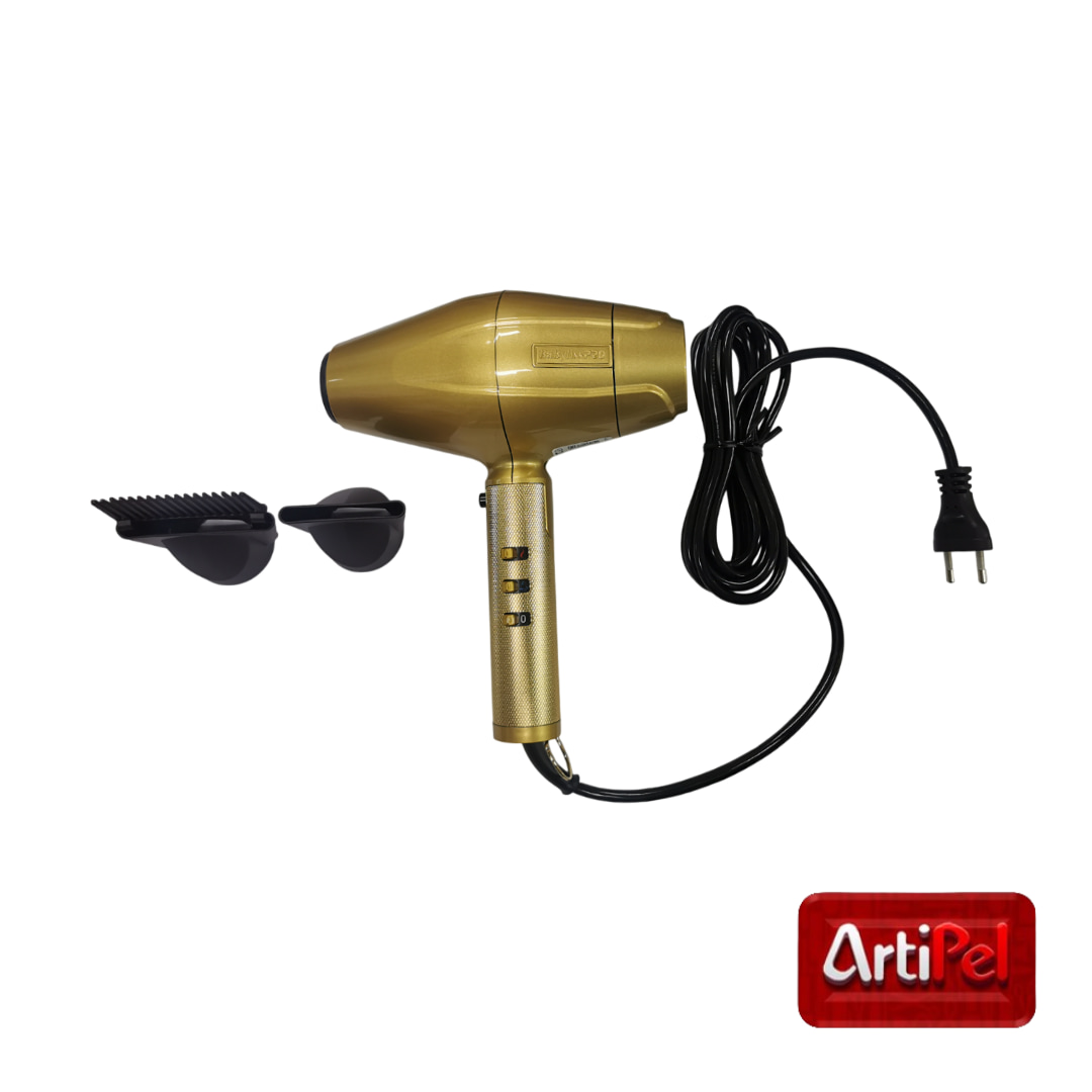 Secador Babyliss GoldFX profesional con motor AC italiano. Babyliss GoldFX con generador de iones y botón de aire frío. Secador Babyliss dorado con accesorios para cabello y barba.