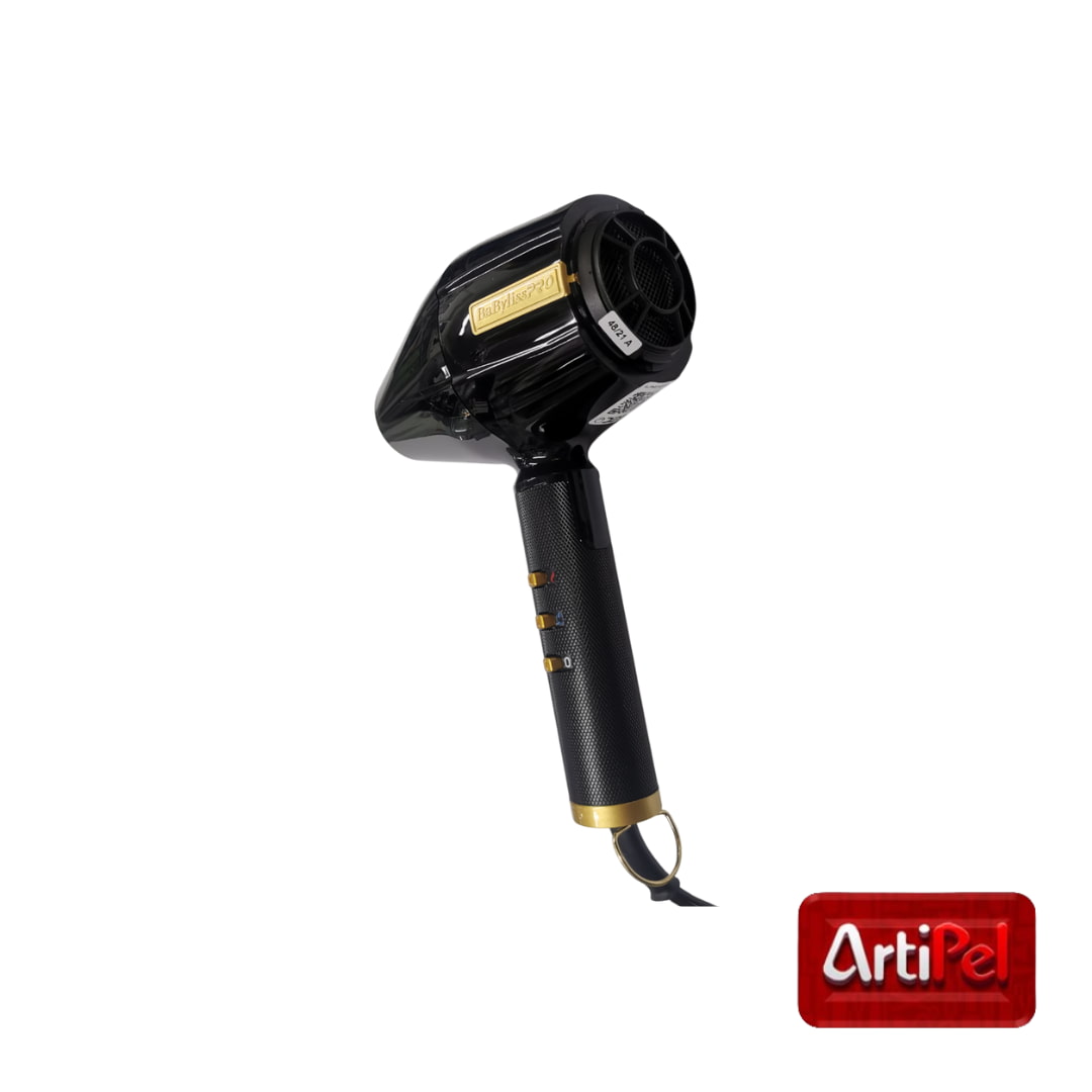 Descubre el Secador Babyliss BlackFX con motor AC italiano, generador de iones y diseño ergonómico. Máximo brillo, menos frizz y resultados de salón en casa