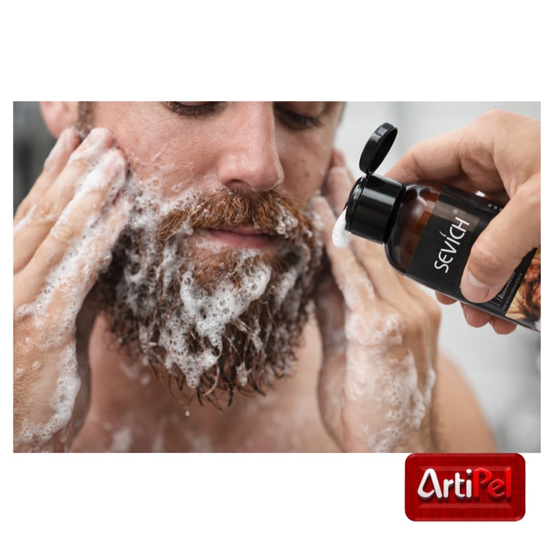 Shampoo de barba Sevich que suaviza y nutre.